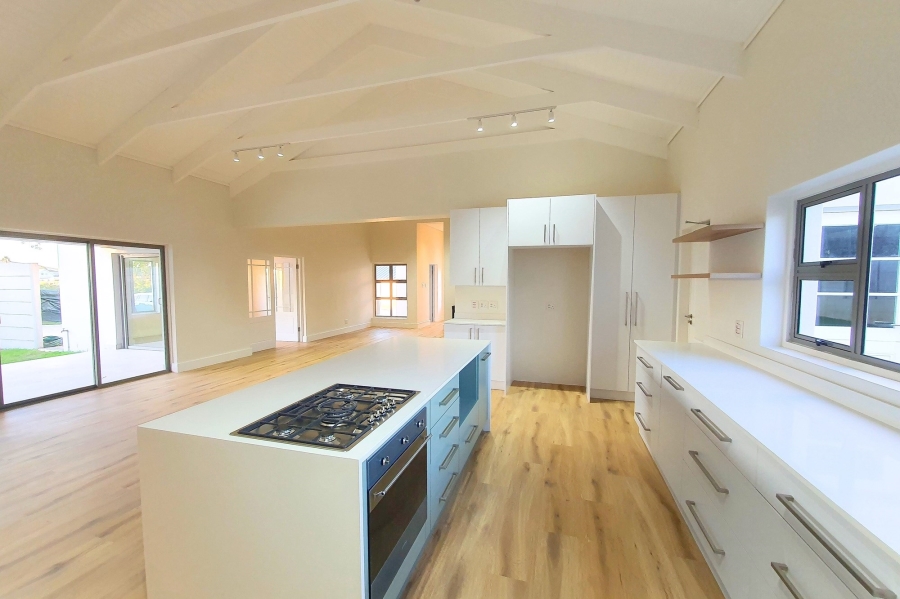 4 Bedroom Property for Sale in Vierlanden Western Cape